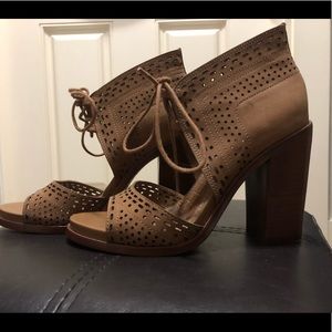 Gianni Bini Gypsie Daze shoes